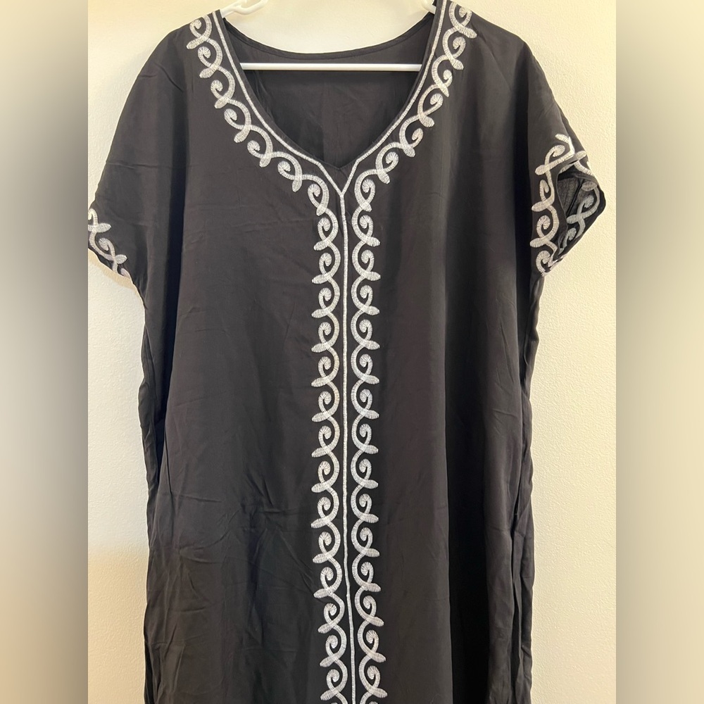 Floral Embroidered V-Neck Swimsuit Cover-Up Kaftan Dress - Picture 5 of 16